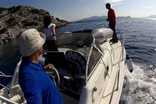 Time for Action: We clean up the Saronic coastline from marine litter (English Version)